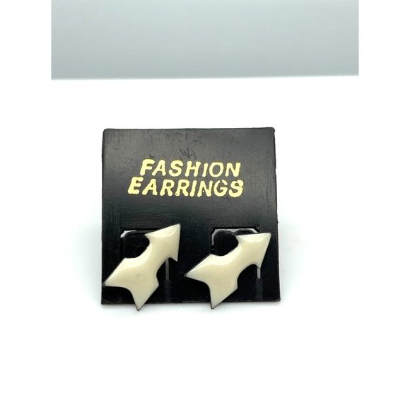 Vintage White Enamel Arrow Earrings, Tiny Unisex Studs - Picture 1 of 3